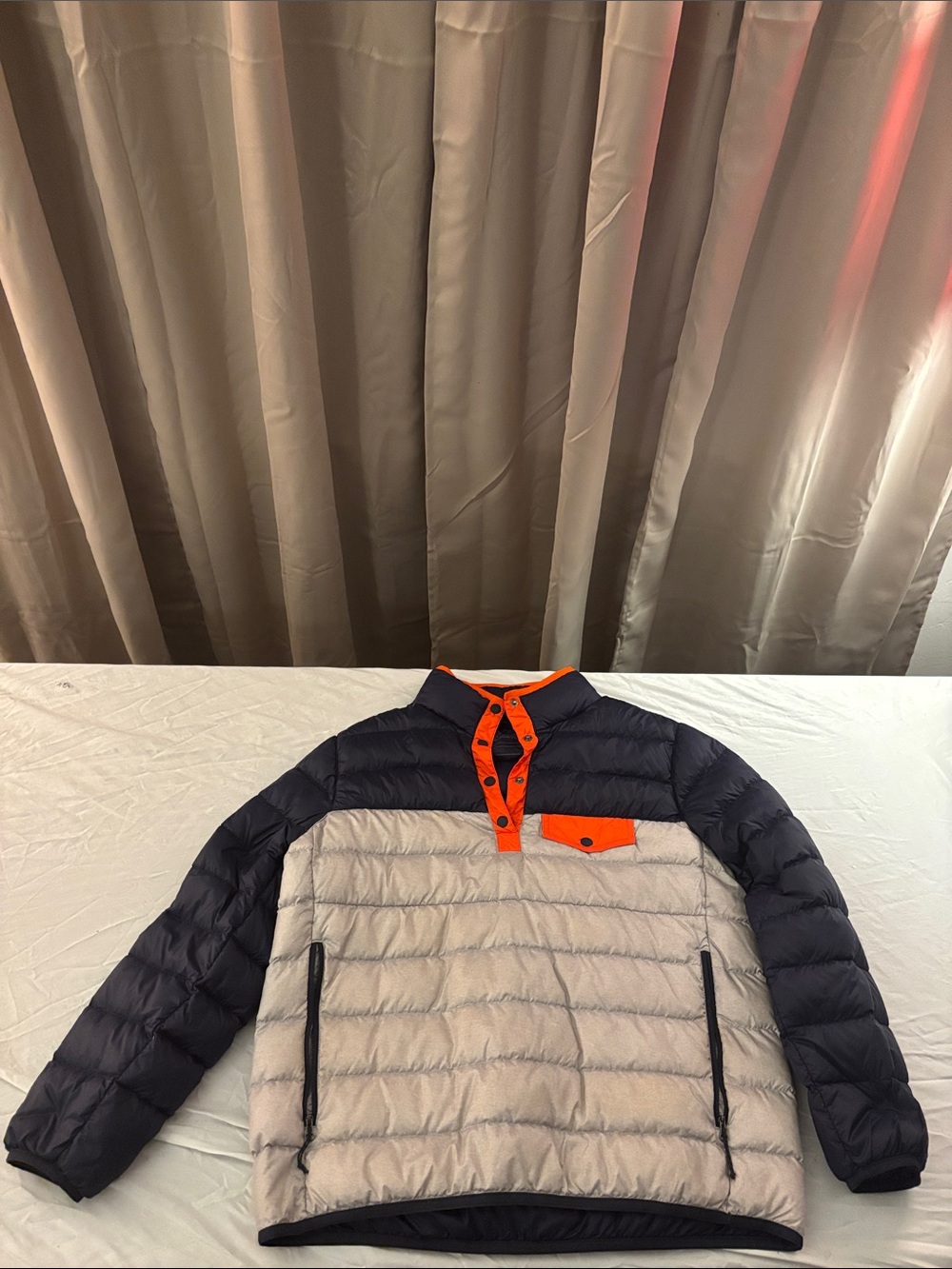 Eddie Bauer Two-Tone Puffer Pullover in Light Gray, Navy & Orange